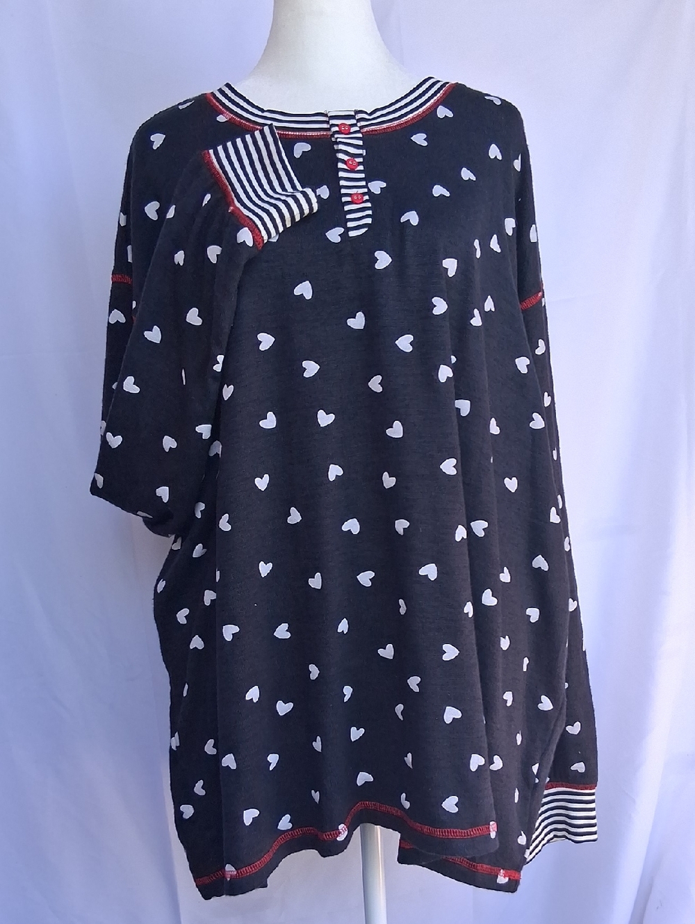 PJ Salvage Black Heart Print Nightshirt with White Hearts and Red Trim Top 3X - Picture 2 of 11